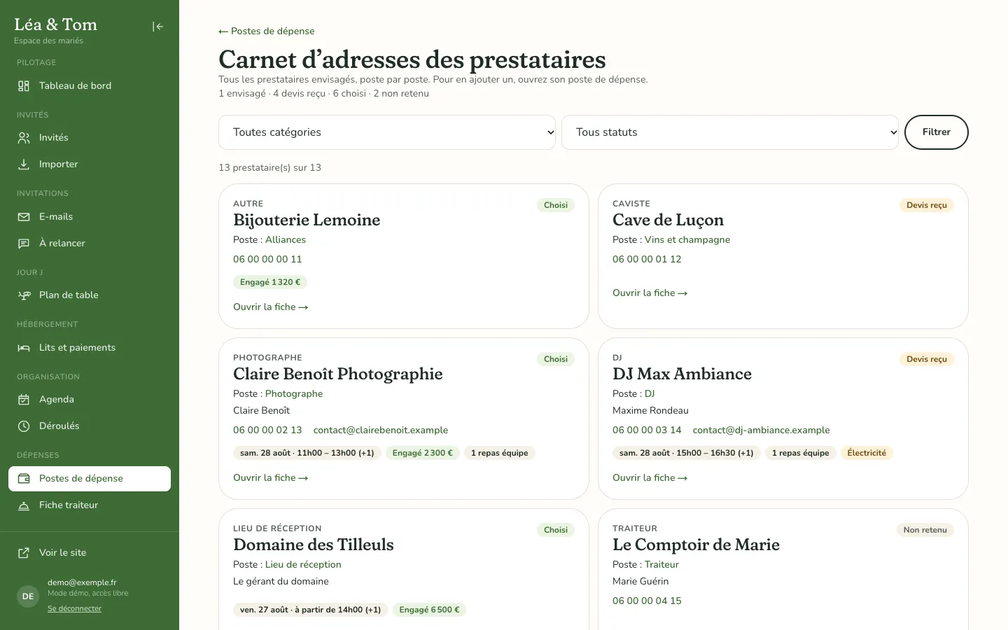 Carnet d’adresses des prestataires : bijouterie, caviste, photographe, DJ, lieu de réception et traiteur, avec leur statut (choisi, devis reçu, non retenu) et leurs coordonnées.